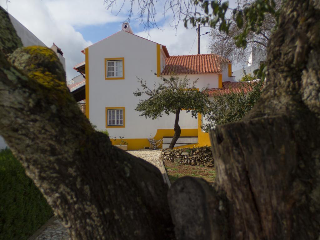 Quinta Da Fonte Do Lugar Guest House Vera Cruz de Marmelar Ruang foto